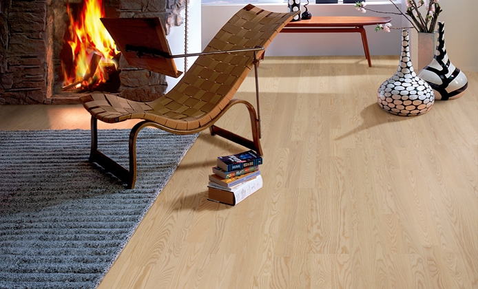 Паркетная доска Kahrs Песочная Ясень Фалстербо Falsterbo 152N55AK0VKW240 Calm 2423×200×15 фото в интерьере